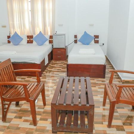 Hotel Coconut Primitive Negombo Exterior foto