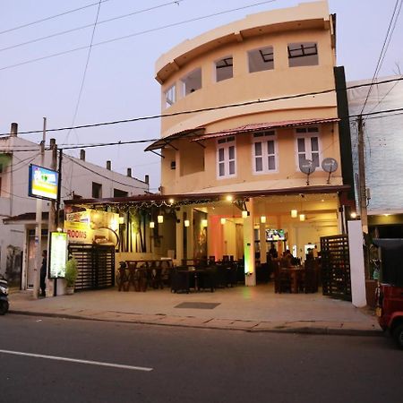 Hotel Coconut Primitive Negombo Exterior foto