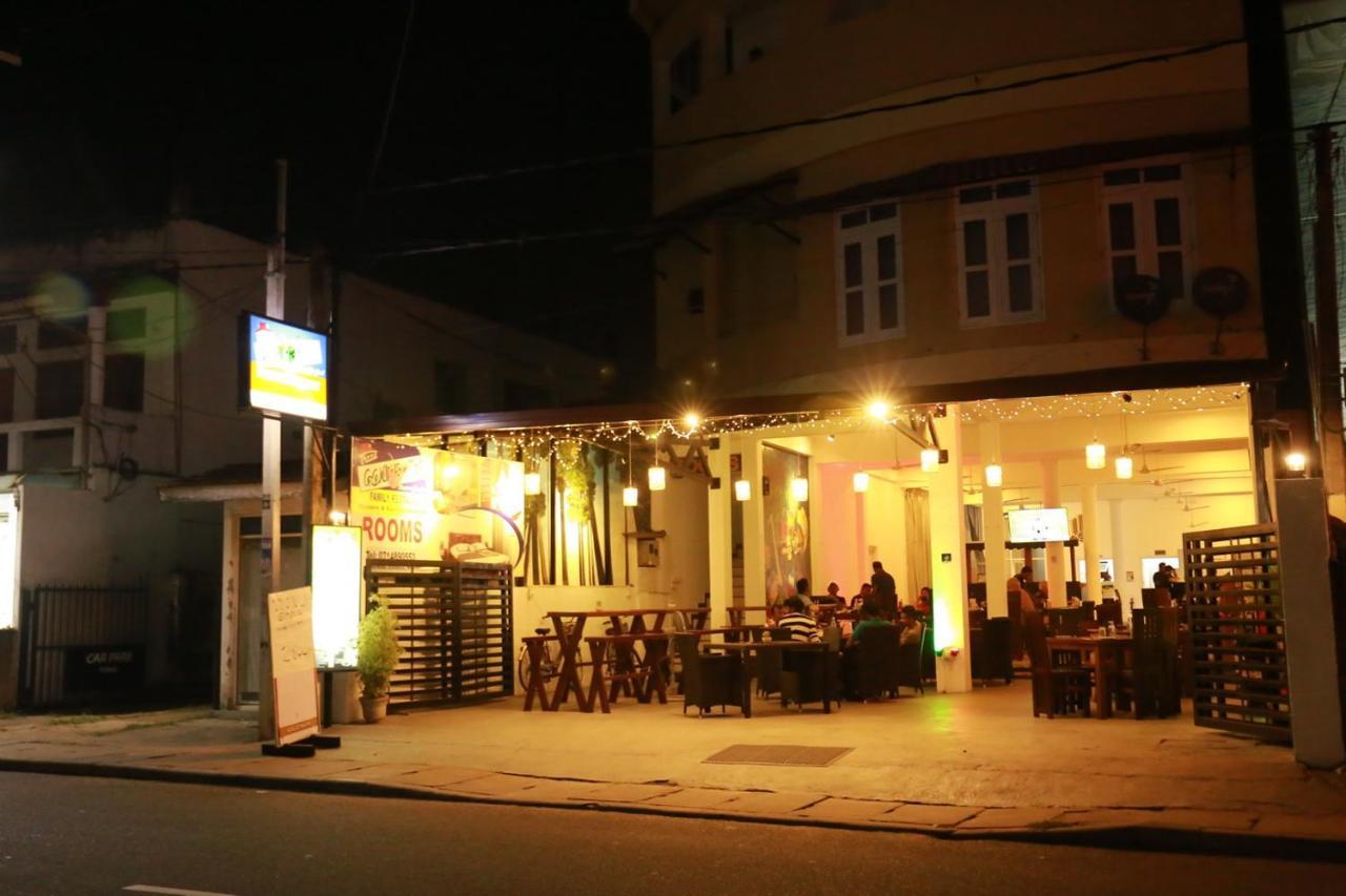 Hotel Coconut Primitive Negombo Exterior foto