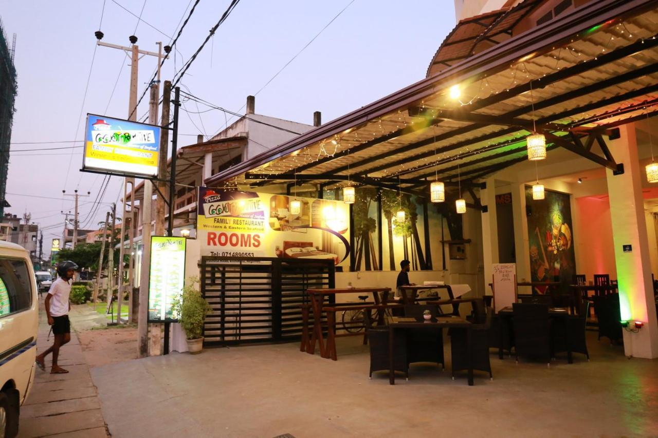 Hotel Coconut Primitive Negombo Exterior foto