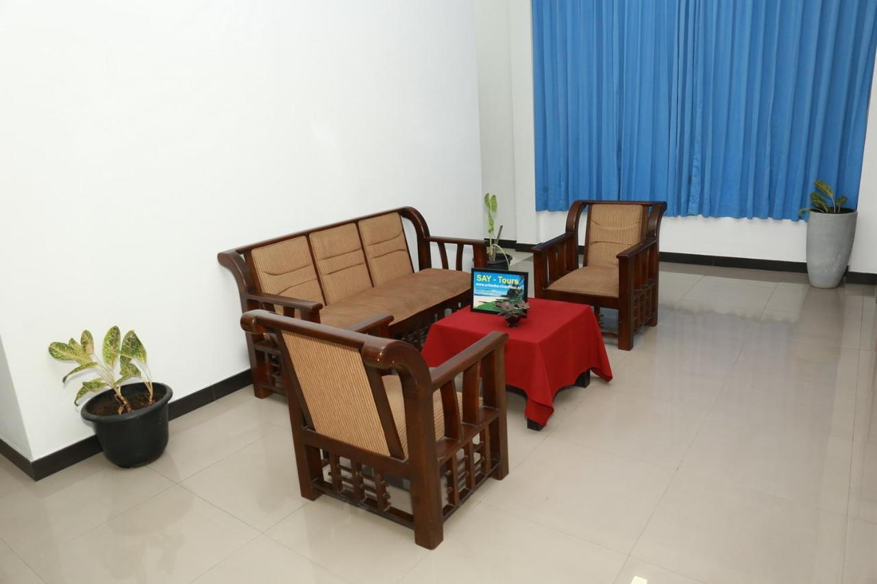 Hotel Coconut Primitive Negombo Exterior foto